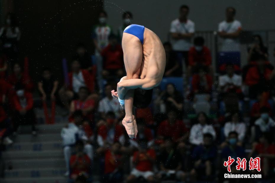 直击男子10米跳台跳水决赛冠军